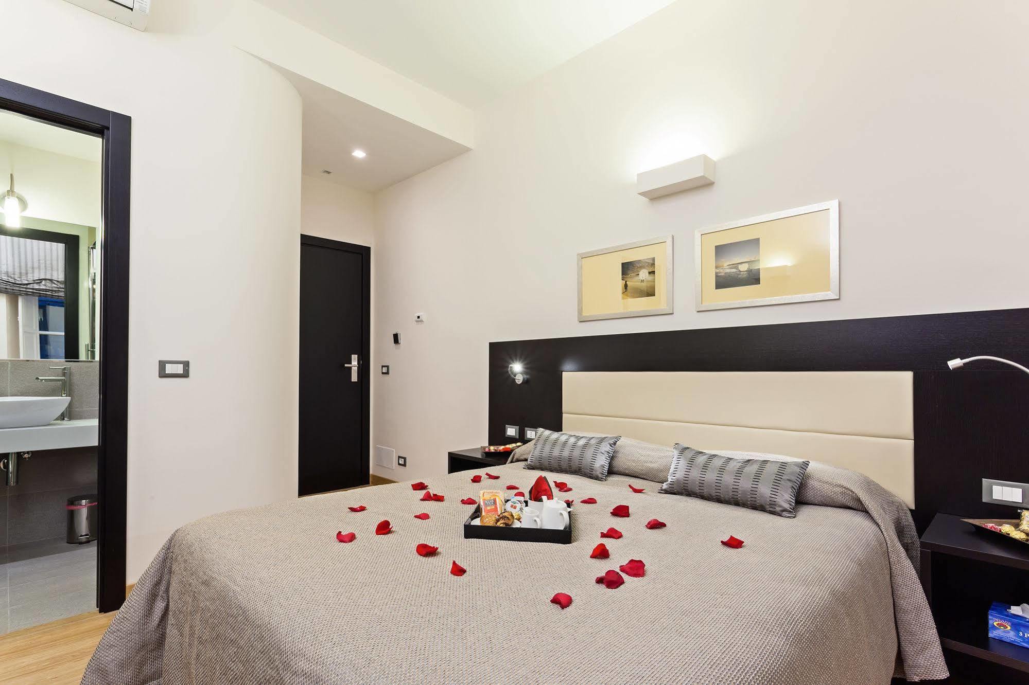 Domus Best Guest House 2*